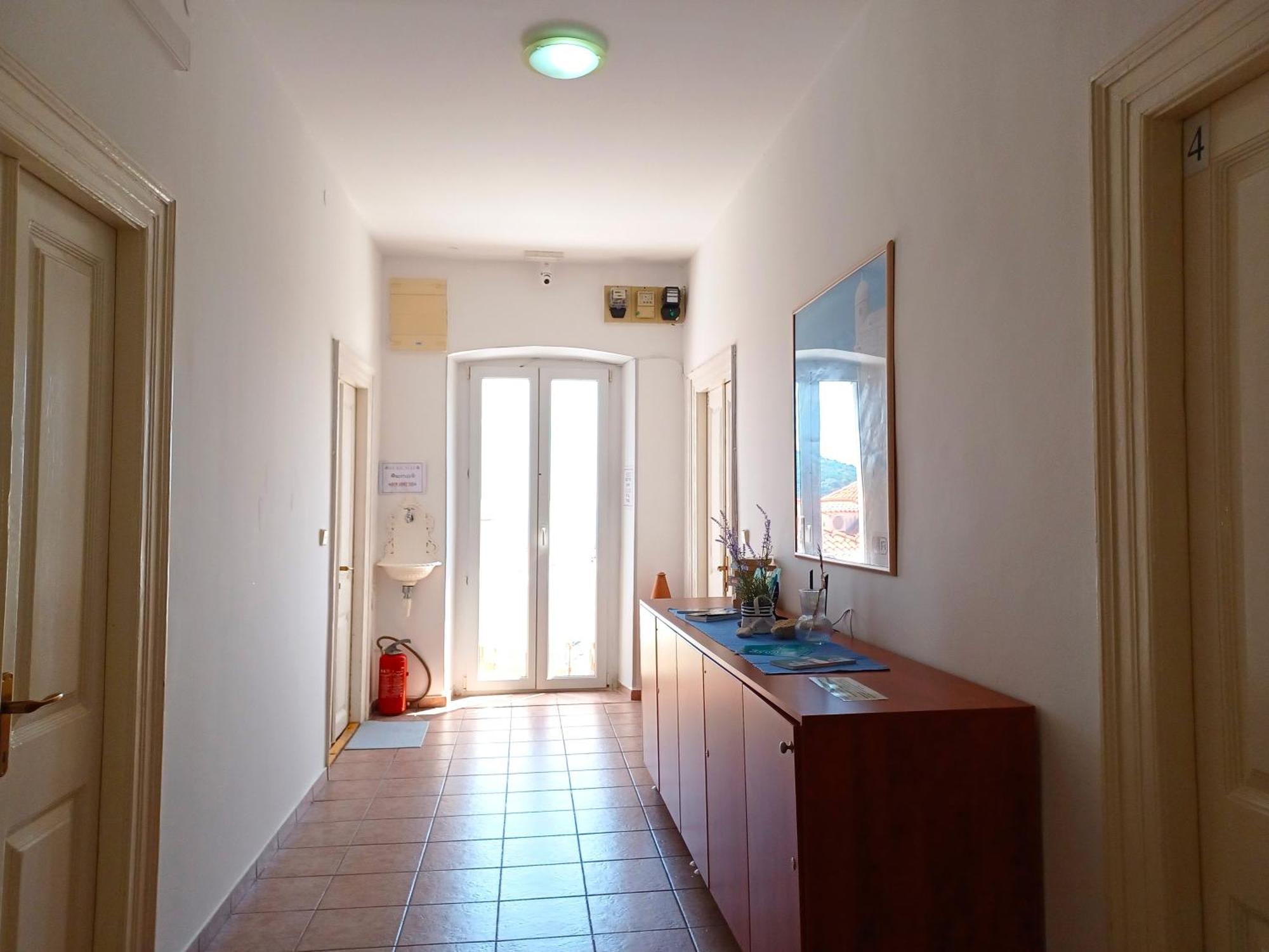 Guest house Old Town Gate 3*